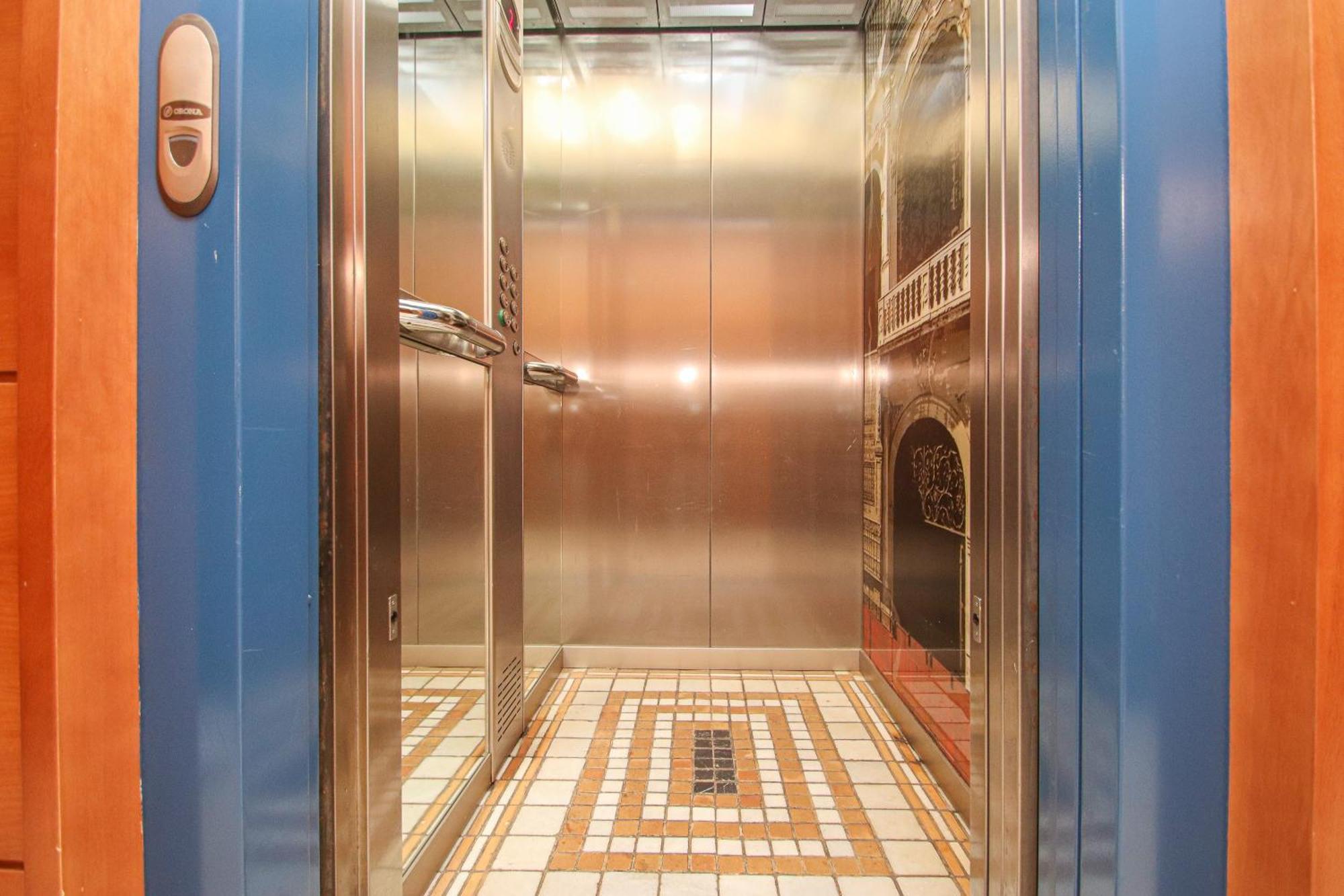 Luxury Apt In Plaza De Espana - Free Parking Sevilla Buitenkant foto